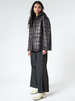 Quartz Co. - Emily Lightweight Hooded Quilted Jacket in Black