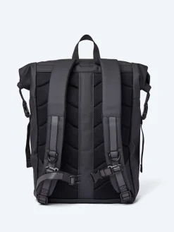 Sandqvist - Konrad in Black