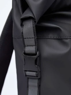 Sandqvist - Konrad in Black