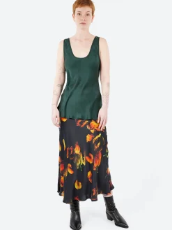 Silk Laundry - Scoop Neck Tank in Scarab