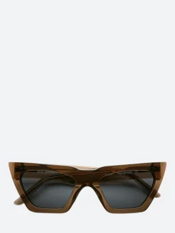 Sun Buddies - Grace in Wet Sand