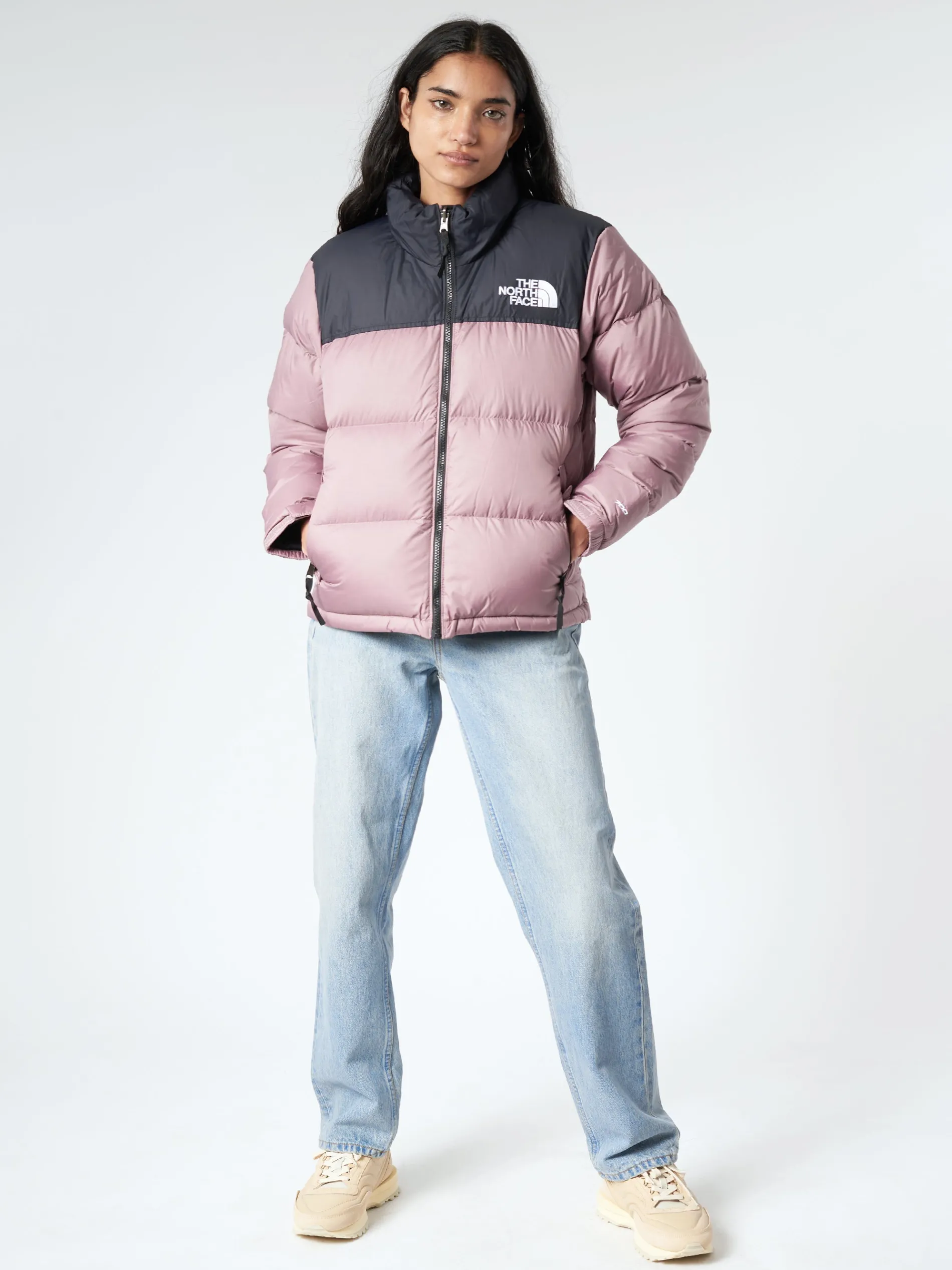 The North Face - W 1996 Retro Nuptse Jacket in Fawn Grey/Black