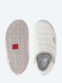 The North Face - W Thermoball Traction Mule in White and SIlver Grey