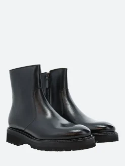 TO&CO. - Brian in Black