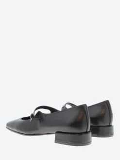 TO&CO. - Jane in Black