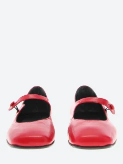 TO&CO. - Jane in Black