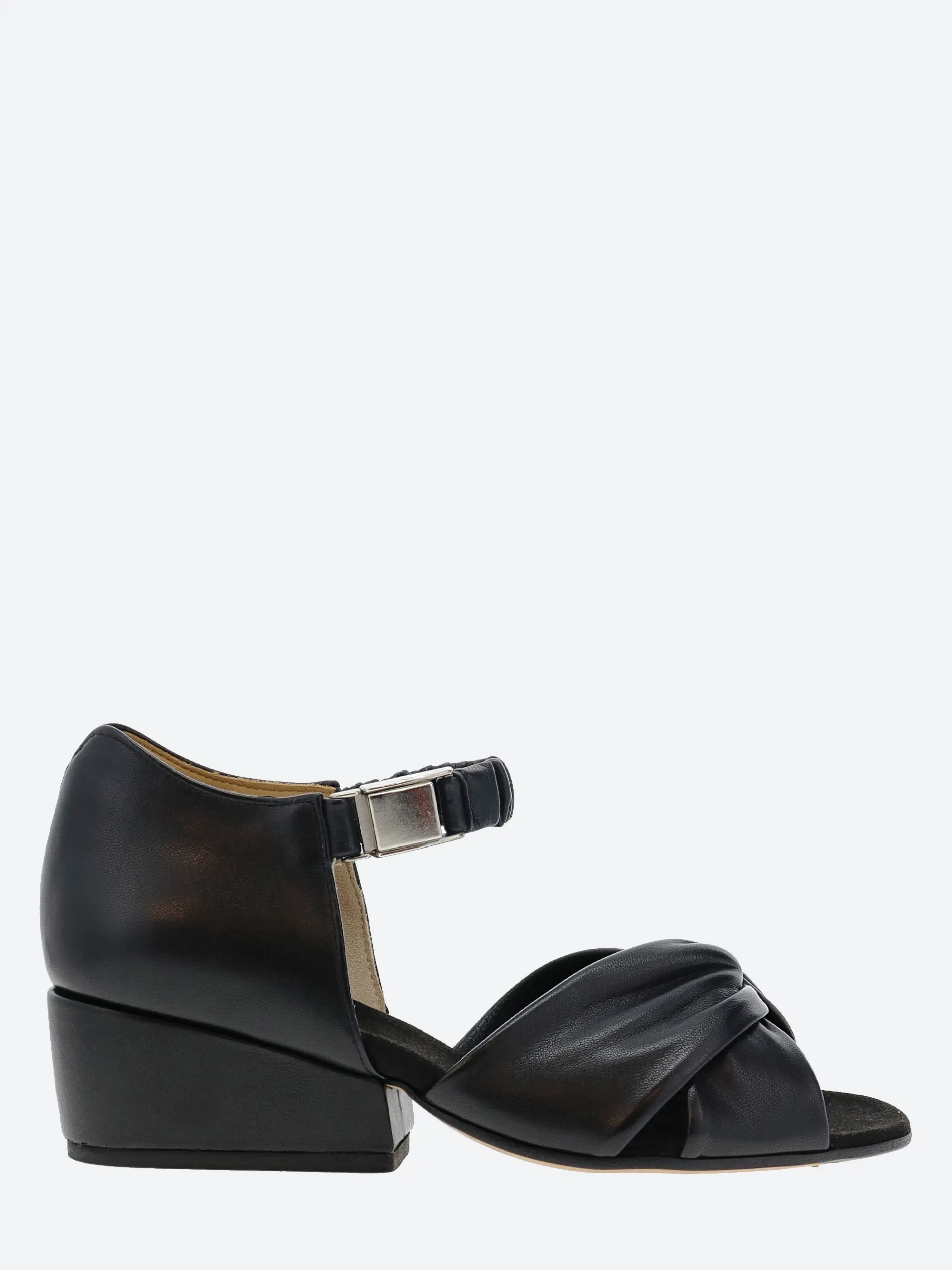 Tracey Neuls - Jackie in Smoke