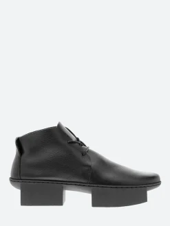 Trippen - Box Boss Chukka Boot in Black Waw