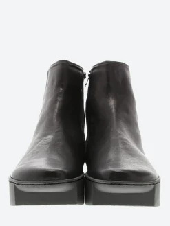 Trippen - Box Pin in Black