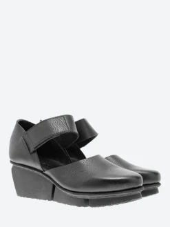 Trippen - Splitt Hostess Wedge Sandal in Black