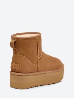 UGG - Classic Mini Platform in Chestnut