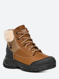 UGG - Yose Fluff V2 Boot in Chestnut