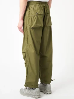 Universal Works - Parachute Pant in Olive