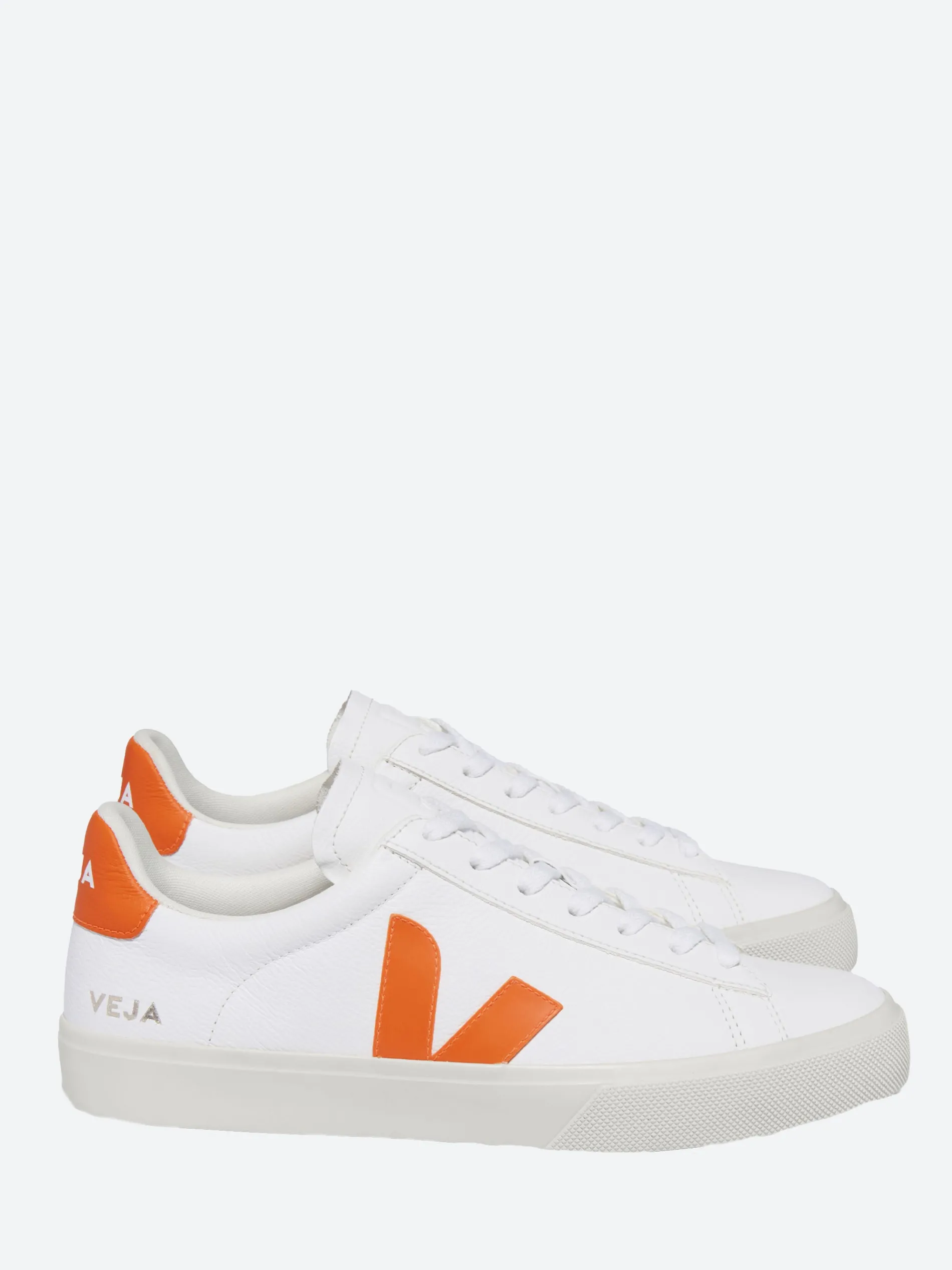 Veja - Campo ChromeFree Leather in White and Fury