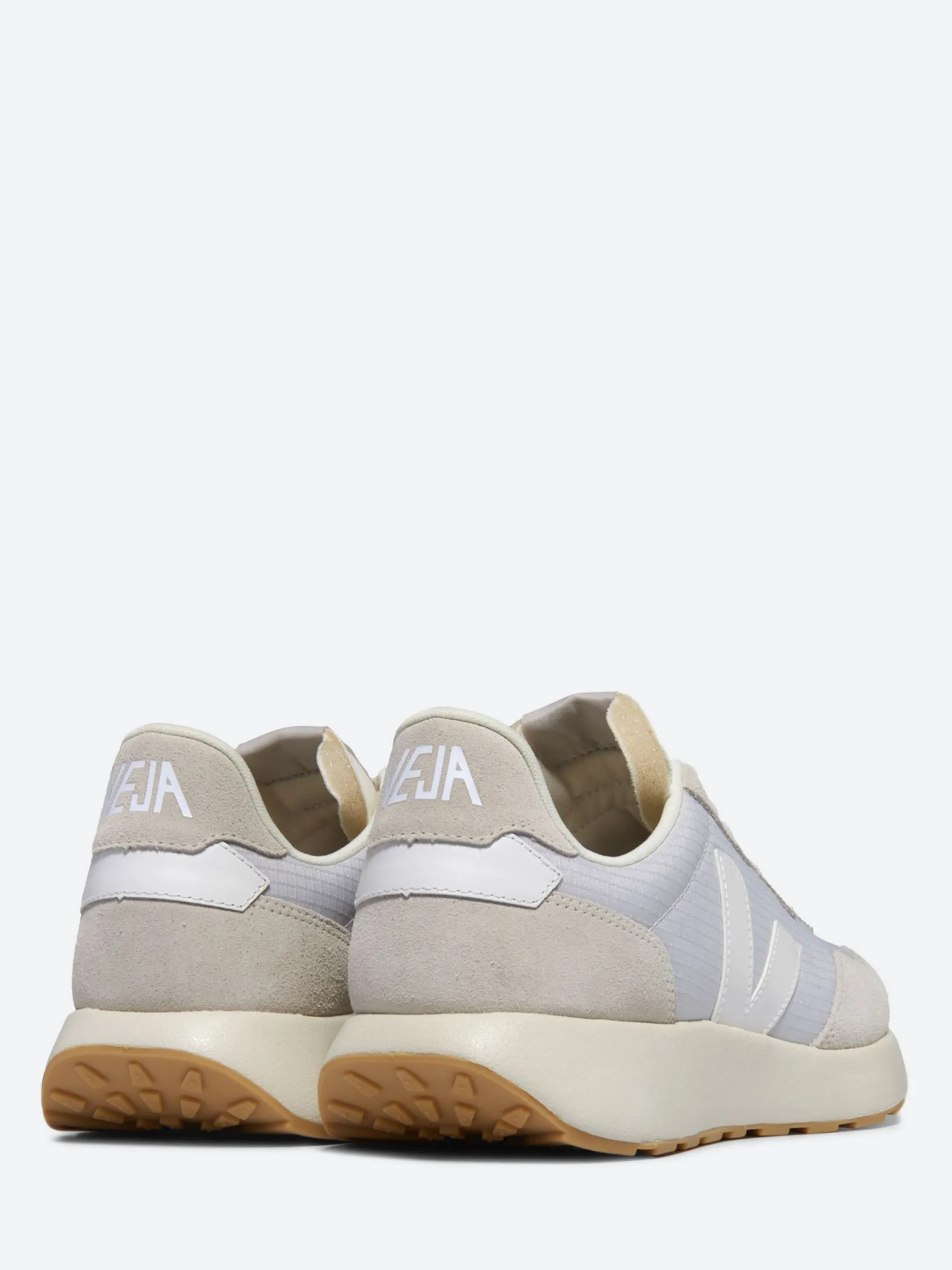 Veja - Paulistana in Pearl and Pierre