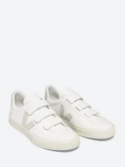 Veja - Recife ChromeFree Leather in White and Natural