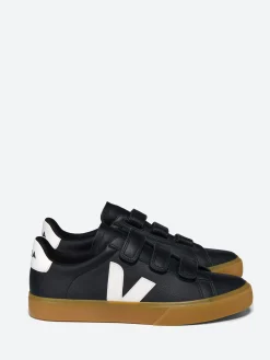 Veja - Recife ChromeFree Leather in Black and White
