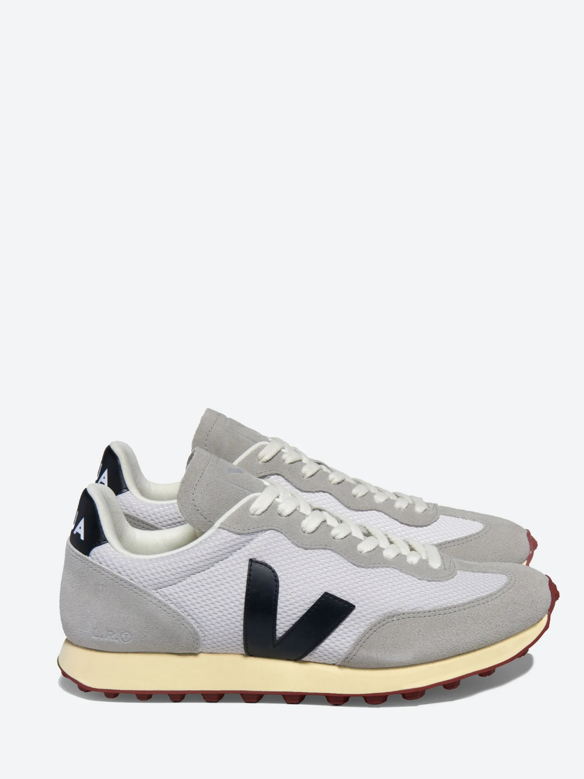 Veja - Rio Branco Alveomesh in Light Grey and Black