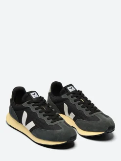 Veja - Rio Branco II Alveomesh in Black and White