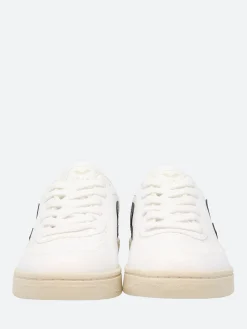 Veja - V-10 CWL in White and Black
