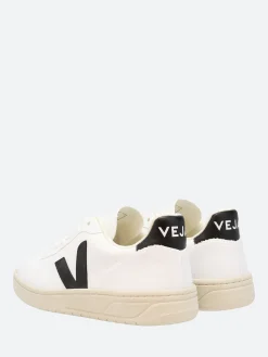 Veja - V-10 CWL in White and Black
