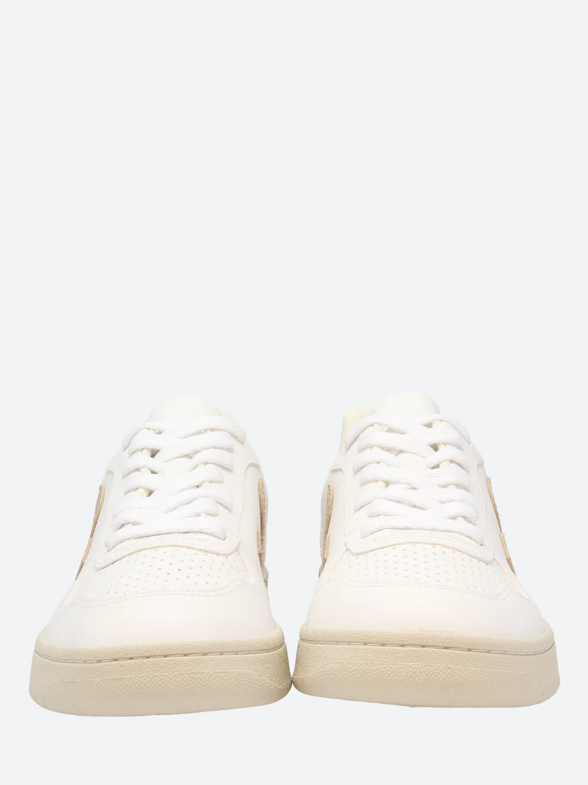 Veja - V-10 Leather in White and Platine