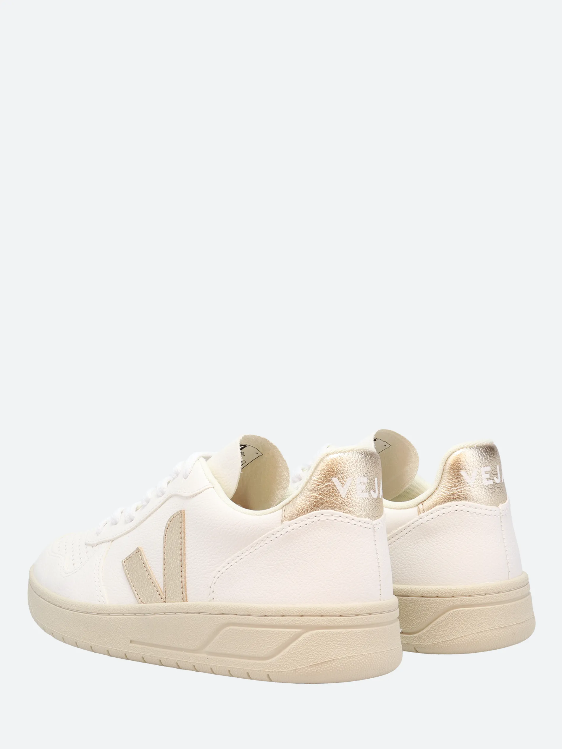 Veja - V-10 Leather in White and Platine