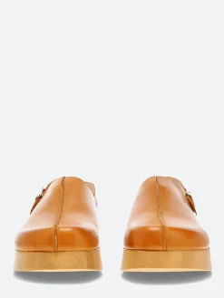 Wonders - B-8051 Clog in Cuero Pergamena